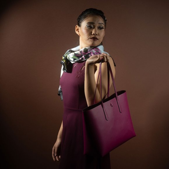 Unique Ted Baker Print 100% Silk Scarf, Romantic Pink and Green - Picture 6 of 7